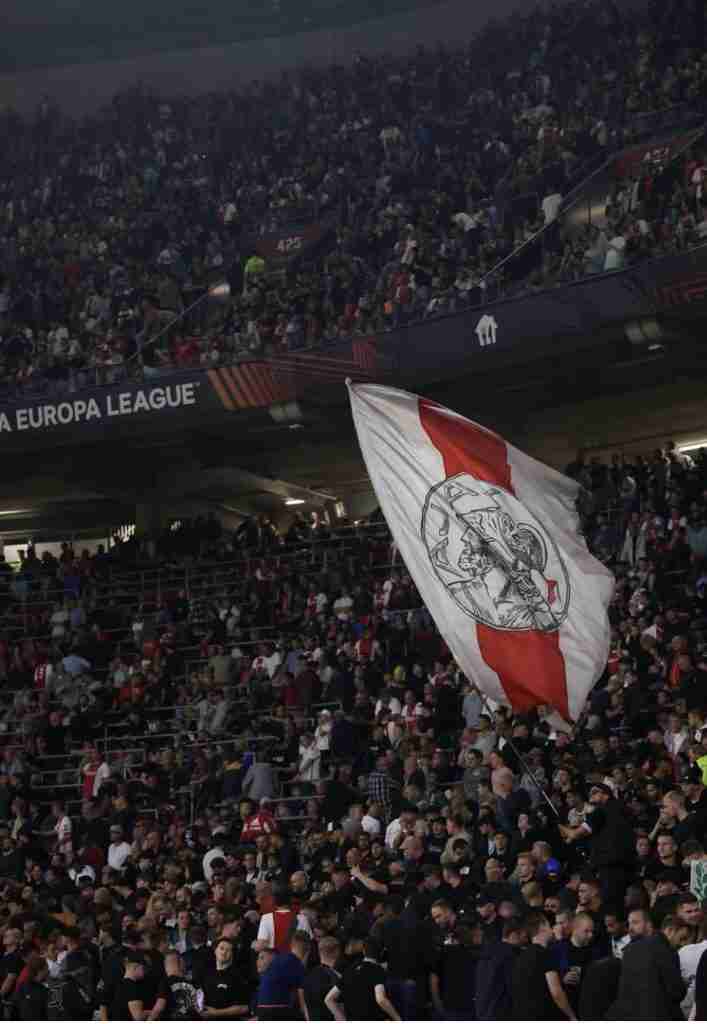 Ajax-Feyenoord sospesa