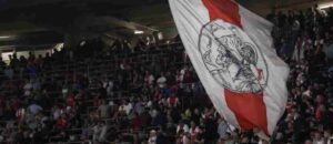 Ajax-Feyenoord sospesa