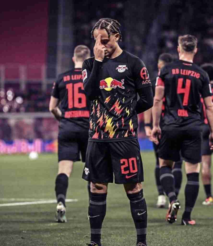 Xavi Simons infortunio comunicato