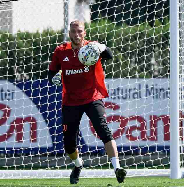 Di Gregorio Manchester City