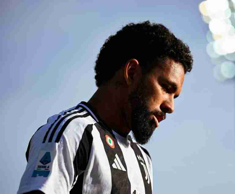 Douglas Luiz Juventus incontro agenti