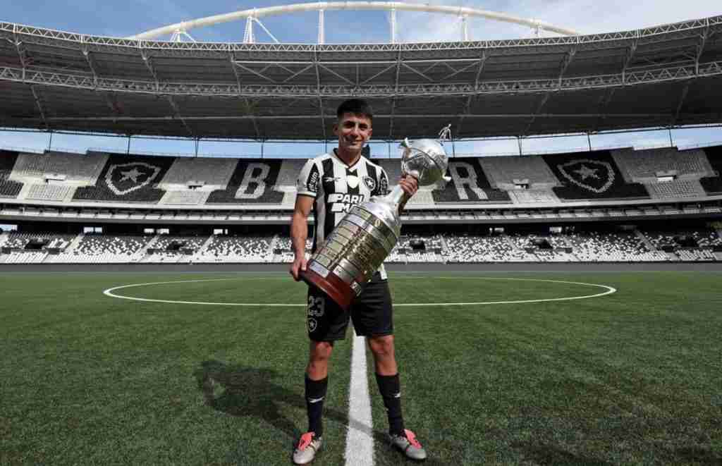 thiago almada
