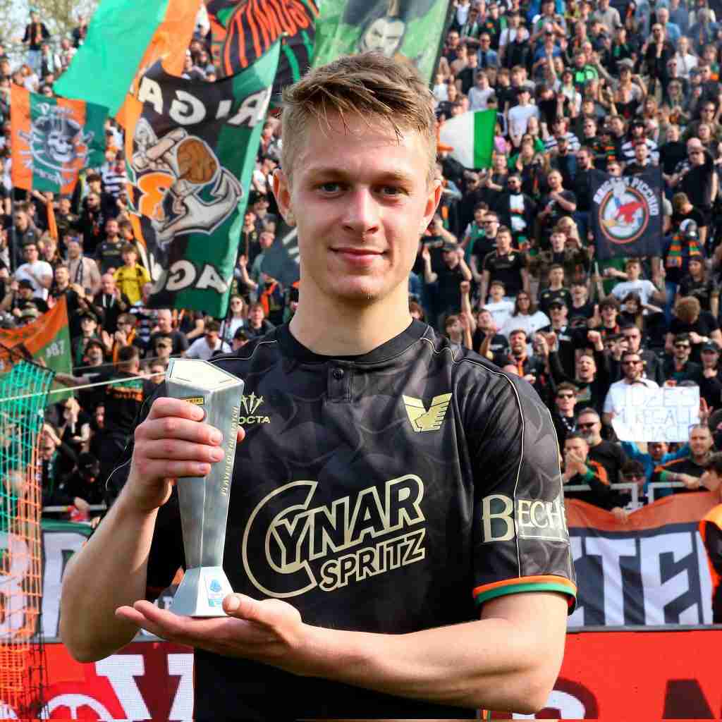 Nicolussi Caviglia Bologna Fiorentina