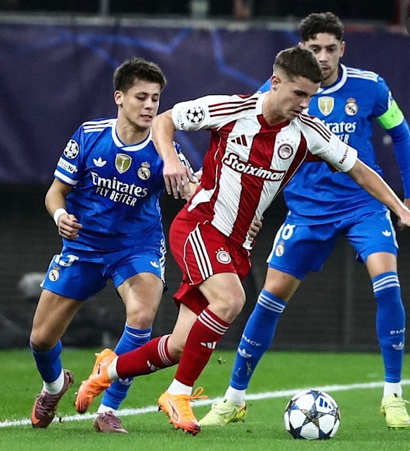 Mouzakitis Real Yildiz